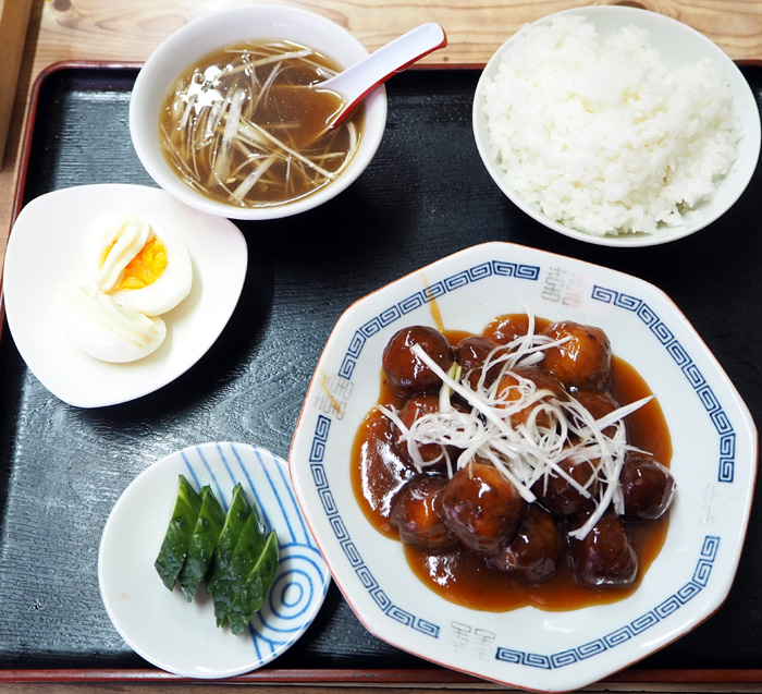 肉だんご定食（８００円）